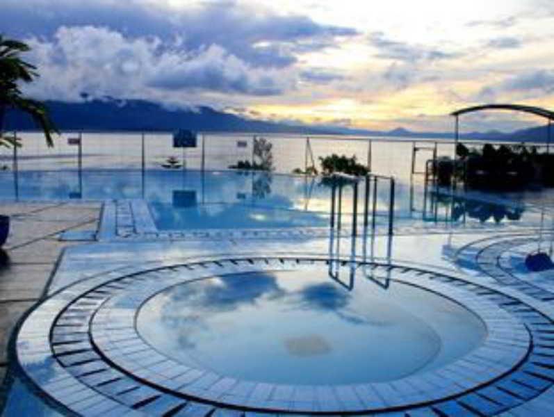 Danau Toba International Cottage Parapat Exterior photo
